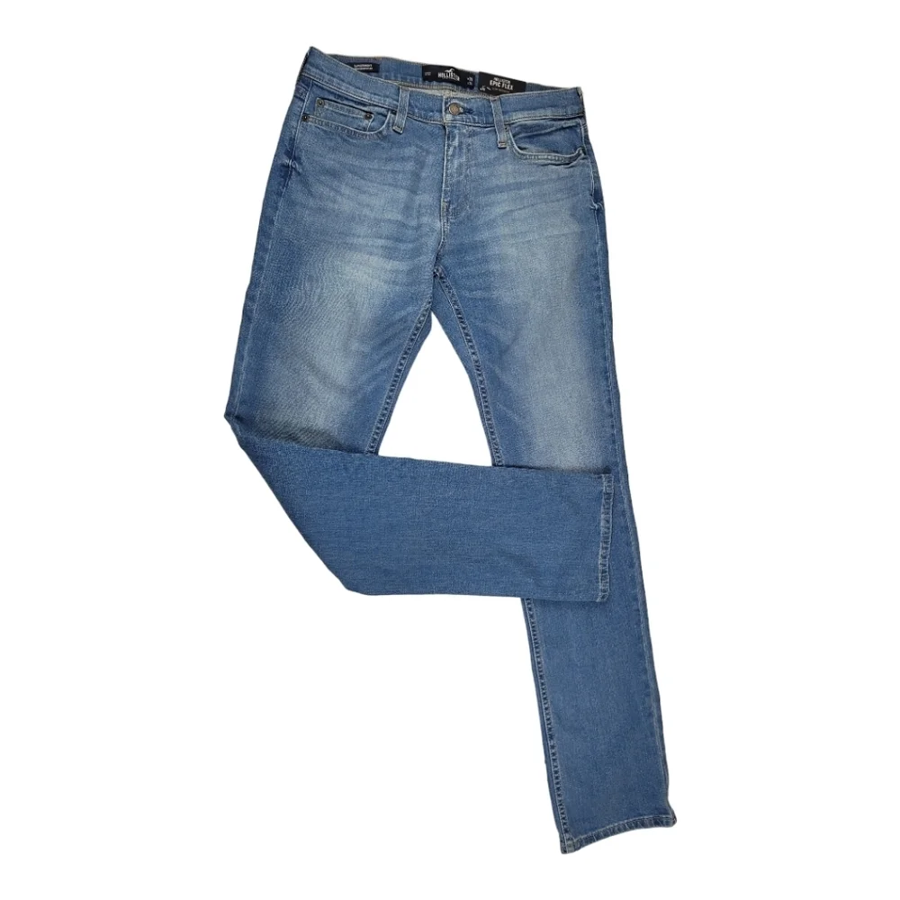 **NWT** Hollister EPIC Flex‎ Medium Wash Slim Straight Jeans